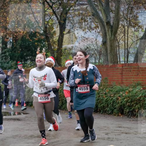 07.12.2025 - St. Pauli X-Mass-Run No. 15 Michael Burmester http://msf.ph/oto/9408923 07.12.2025 09:44:40 Laufen 4556, 4559 meine-sportfotos.de