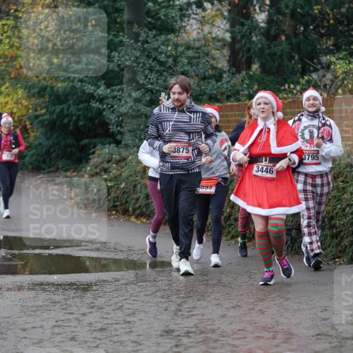 07.12.2025 - St. Pauli X-Mass-Run No. 15 Michael Burmester http://msf.ph/oto/9408928 07.12.2025 11:27:06 Laufen 3875, 3795, 1831, 3446 meine-sportfotos.de