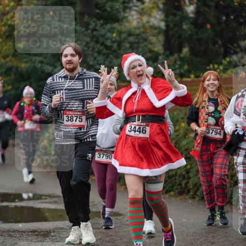 07.12.2025 - St. Pauli X-Mass-Run No. 15 Michael Burmester http://msf.ph/oto/9408943 07.12.2025 11:27:07 Laufen 15, 3875, 5, 3446, 3794, 5, 3795, 3790, 940 meine-sportfotos.de