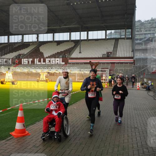 07.12.2025 - St. Pauli X-Mass-Run No. 15 Fabian Wolf http://msf.ph/oto/9408976 07.12.2025 11:08:08 Ziel 629, 635, 653, 772, 774, 1107, 1123, 1129, 1226, 1230, 1249, 1342, 1355, 1520, 1525, 1559, 1560, 1596, 1809, 1810, 4798, 4815 meine-sportfotos.de