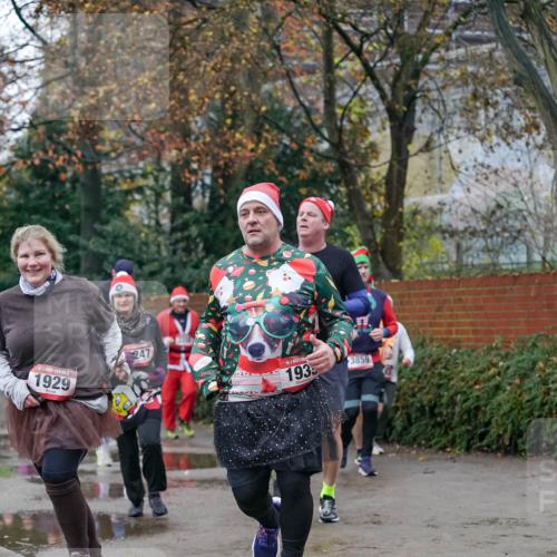 07.12.2025 - St. Pauli X-Mass-Run No. 15 Michael Burmester http://msf.ph/oto/9408980 07.12.2025 09:44:47 Laufen 15, 1929, 247, 1935, 3859 meine-sportfotos.de