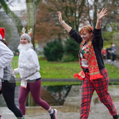 07.12.2025 - St. Pauli X-Mass-Run No. 15 Michael Burmester http://msf.ph/oto/9409014 07.12.2025 11:27:11 Laufen 1940, 195, 379, 3794 meine-sportfotos.de