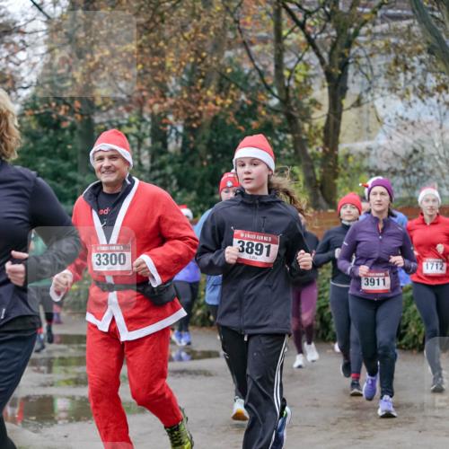 07.12.2025 - St. Pauli X-Mass-Run No. 15 Michael Burmester http://msf.ph/oto/9409021 07.12.2025 09:44:52 Laufen 15, 3300, 15, 3891, 3911, 1712 meine-sportfotos.de