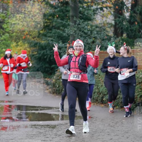 07.12.2025 - St. Pauli X-Mass-Run No. 15 Michael Burmester http://msf.ph/oto/9409023 07.12.2025 11:27:13 Laufen 1835, 648, 3650 meine-sportfotos.de
