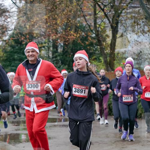 07.12.2025 - St. Pauli X-Mass-Run No. 15 Michael Burmester http://msf.ph/oto/9409024 07.12.2025 09:44:53 Laufen 15, 3300, 15, 3891, 3911, 171 meine-sportfotos.de