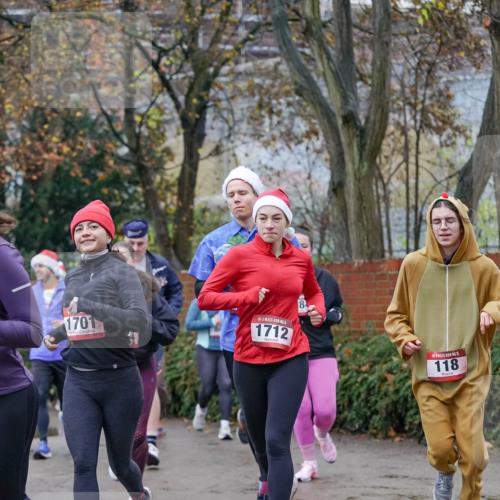 07.12.2025 - St. Pauli X-Mass-Run No. 15 Michael Burmester http://msf.ph/oto/9409033 07.12.2025 09:44:54 Laufen 1701, 1712, 118 meine-sportfotos.de