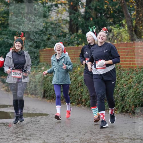 07.12.2025 - St. Pauli X-Mass-Run No. 15 Michael Burmester http://msf.ph/oto/9409043 07.12.2025 11:27:15 Laufen 3659 meine-sportfotos.de