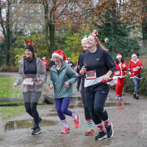 07.12.2025 - St. Pauli X-Mass-Run No. 15 Michael Burmester http://msf.ph/oto/9409058 07.12.2025 11:27:17 Laufen 3659, 3650, 2077 meine-sportfotos.de