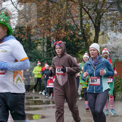 07.12.2025 - St. Pauli X-Mass-Run No. 15 Michael Burmester http://msf.ph/oto/9409060 07.12.2025 09:44:58 Laufen 15, 834, 15, 867, 028 meine-sportfotos.de