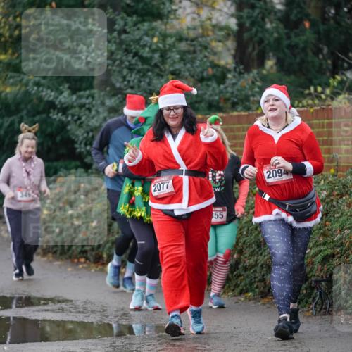 07.12.2025 - St. Pauli X-Mass-Run No. 15 Michael Burmester http://msf.ph/oto/9409073 07.12.2025 11:27:19 Laufen 3494, 349, 2077, 2094, 55 meine-sportfotos.de