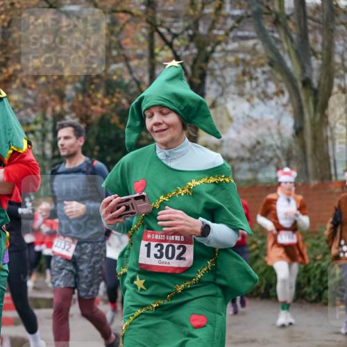 07.12.2025 - St. Pauli X-Mass-Run No. 15 Michael Burmester http://msf.ph/oto/9409084 07.12.2025 09:45:00 Laufen 1332, 15, 1302 meine-sportfotos.de