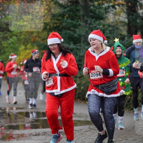 07.12.2025 - St. Pauli X-Mass-Run No. 15 Michael Burmester http://msf.ph/oto/9409091 07.12.2025 11:27:21 Laufen 2077, 2094, 856, 3355 meine-sportfotos.de