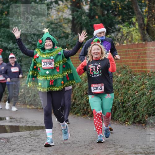 07.12.2025 - St. Pauli X-Mass-Run No. 15 Michael Burmester http://msf.ph/oto/9409097 07.12.2025 11:27:22 Laufen 349, 3494, 15, 3356, 15, 3355 meine-sportfotos.de