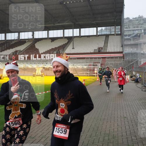 07.12.2025 - St. Pauli X-Mass-Run No. 15 Fabian Wolf http://msf.ph/oto/9409104 07.12.2025 11:08:19 Ziel 100, 396, 446, 629, 635, 758, 1078, 1170, 1559, 1560, 1596, 1706 meine-sportfotos.de
