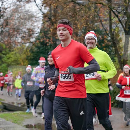 07.12.2025 - St. Pauli X-Mass-Run No. 15 Michael Burmester http://msf.ph/oto/9409114 07.12.2025 09:45:05 Laufen 4665, 2756, 4236 meine-sportfotos.de