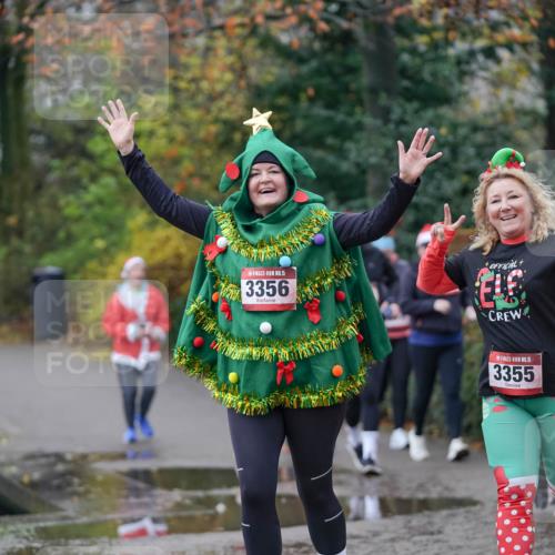 07.12.2025 - St. Pauli X-Mass-Run No. 15 Michael Burmester http://msf.ph/oto/9409122 07.12.2025 11:27:23 Laufen 15, 3356, 3502, 15, 3355 meine-sportfotos.de