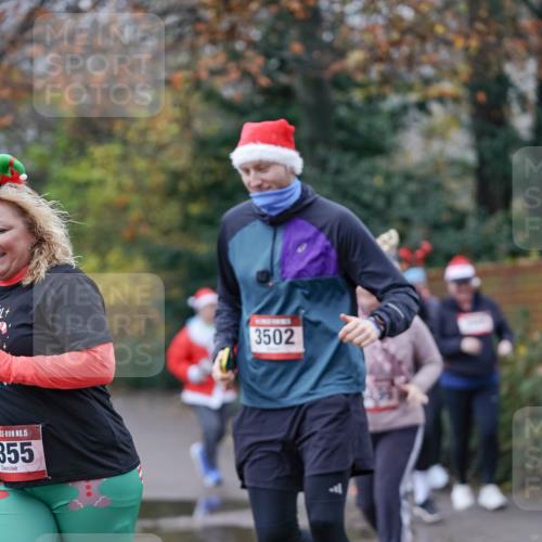 07.12.2025 - St. Pauli X-Mass-Run No. 15 Michael Burmester http://msf.ph/oto/9409133 07.12.2025 11:27:25 Laufen 3502, 15, 3355 meine-sportfotos.de
