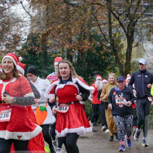 07.12.2025 - St. Pauli X-Mass-Run No. 15 Michael Burmester http://msf.ph/oto/9409138 07.12.2025 09:45:07 Laufen 15, 236, 768, 15, 3814, 670 meine-sportfotos.de