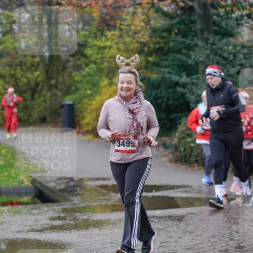 07.12.2025 - St. Pauli X-Mass-Run No. 15 Michael Burmester http://msf.ph/oto/9409145 07.12.2025 11:27:26 Laufen 3499, 3498 meine-sportfotos.de
