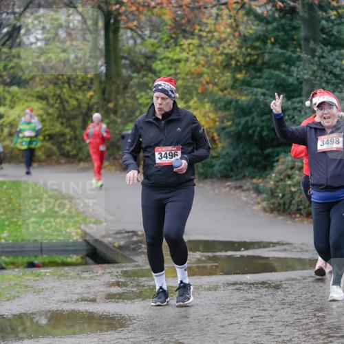 07.12.2025 - St. Pauli X-Mass-Run No. 15 Michael Burmester http://msf.ph/oto/9409163 07.12.2025 11:27:28 Laufen 3496, 3498, 2599, 25 meine-sportfotos.de
