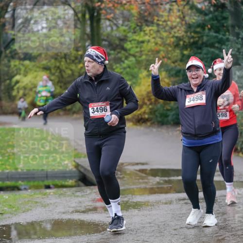 07.12.2025 - St. Pauli X-Mass-Run No. 15 Michael Burmester http://msf.ph/oto/9409175 07.12.2025 11:27:28 Laufen 15, 3496, 3498, 598, 2596, 2599 meine-sportfotos.de