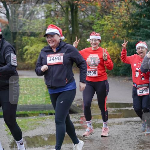 07.12.2025 - St. Pauli X-Mass-Run No. 15 Michael Burmester http://msf.ph/oto/9409186 07.12.2025 11:27:30 Laufen 3498, 5, 2598, 2599, 2596 meine-sportfotos.de