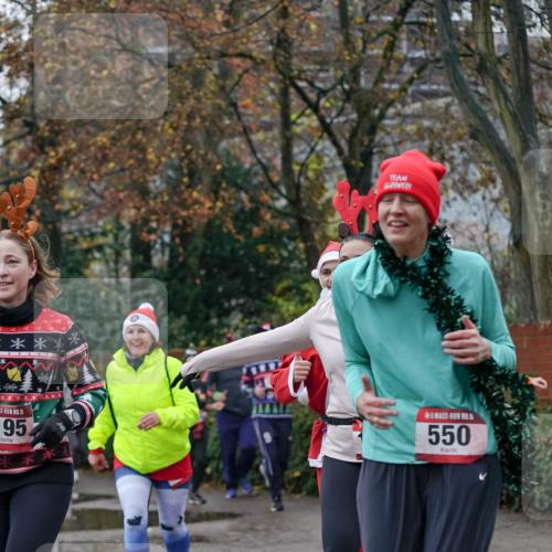 07.12.2025 - St. Pauli X-Mass-Run No. 15 Michael Burmester http://msf.ph/oto/9409197 07.12.2025 09:45:13 Laufen 15, 195, 550 meine-sportfotos.de