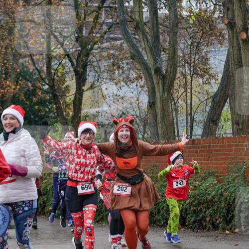 07.12.2025 - St. Pauli X-Mass-Run No. 15 Michael Burmester http://msf.ph/oto/9409208 07.12.2025 09:45:14 Laufen 699, 9, 202, 292 meine-sportfotos.de