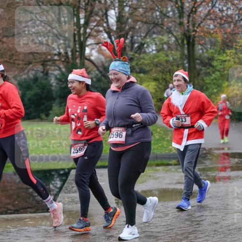 07.12.2025 - St. Pauli X-Mass-Run No. 15 Michael Burmester http://msf.ph/oto/9409213 07.12.2025 11:27:32 Laufen 598, 2599, 2596, 2, 33 meine-sportfotos.de