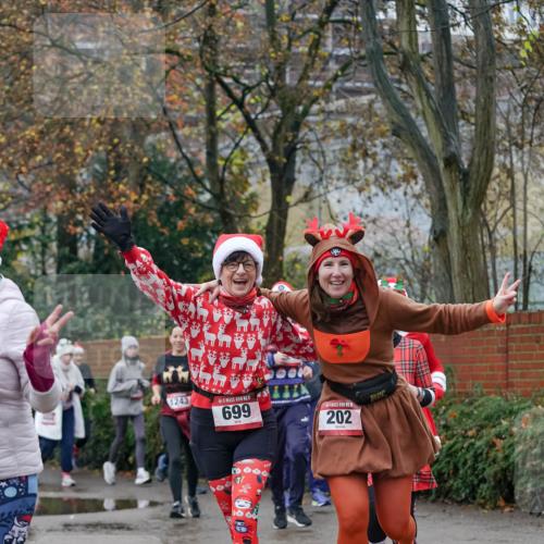 07.12.2025 - St. Pauli X-Mass-Run No. 15 Michael Burmester http://msf.ph/oto/9409215 07.12.2025 09:45:15 Laufen 1243, 5, 699, 5, 202 meine-sportfotos.de