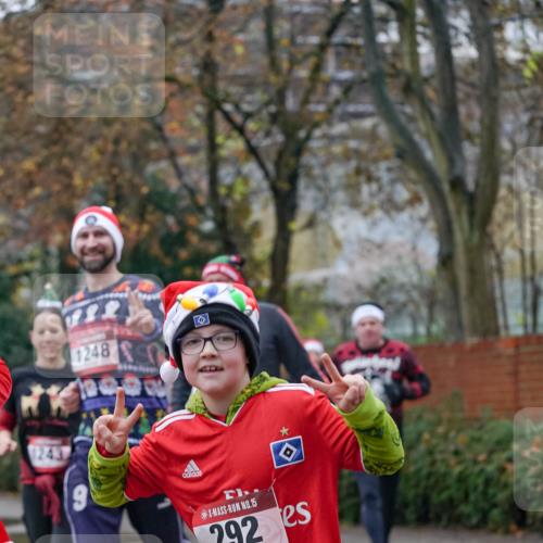 07.12.2025 - St. Pauli X-Mass-Run No. 15 Michael Burmester http://msf.ph/oto/9409241 07.12.2025 09:45:17 Laufen 1243, 1248, 15, 292 meine-sportfotos.de