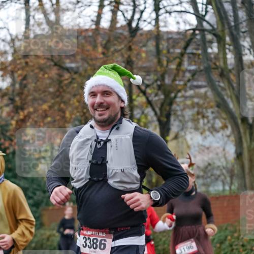 07.12.2025 - St. Pauli X-Mass-Run No. 15 Michael Burmester http://msf.ph/oto/9409282 07.12.2025 09:45:22 Laufen 15, 3386, 3196 meine-sportfotos.de