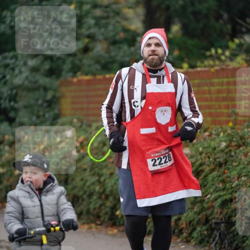 07.12.2025 - St. Pauli X-Mass-Run No. 15 Michael Burmester http://msf.ph/oto/9409287 07.12.2025 11:27:45 Laufen 2228 meine-sportfotos.de