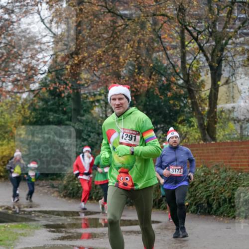 07.12.2025 - St. Pauli X-Mass-Run No. 15 Michael Burmester http://msf.ph/oto/9409360 07.12.2025 09:45:30 Laufen 5, 291, 3172 meine-sportfotos.de