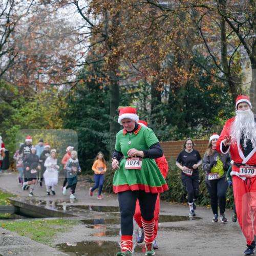 07.12.2025 - St. Pauli X-Mass-Run No. 15 Michael Burmester http://msf.ph/oto/9409412 07.12.2025 09:45:36 Laufen 1074, 354, 2711, 1070 meine-sportfotos.de