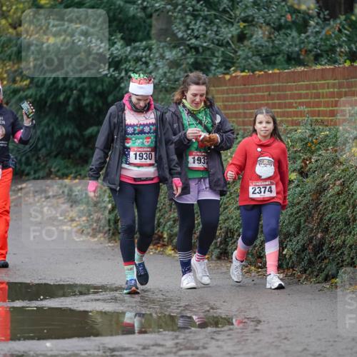 07.12.2025 - St. Pauli X-Mass-Run No. 15 Michael Burmester http://msf.ph/oto/9409416 07.12.2025 11:28:07 Laufen 1930, 193, 3021, 2374 meine-sportfotos.de