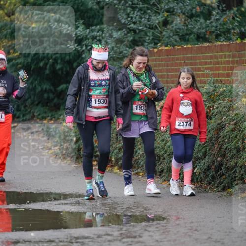 07.12.2025 - St. Pauli X-Mass-Run No. 15 Michael Burmester http://msf.ph/oto/9409419 07.12.2025 11:28:07 Laufen 3021, 1930, 193, 2374 meine-sportfotos.de