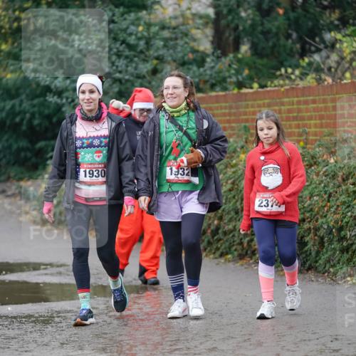 07.12.2025 - St. Pauli X-Mass-Run No. 15 Michael Burmester http://msf.ph/oto/9409437 07.12.2025 11:28:11 Laufen 15, 1930, 1932, 231 meine-sportfotos.de