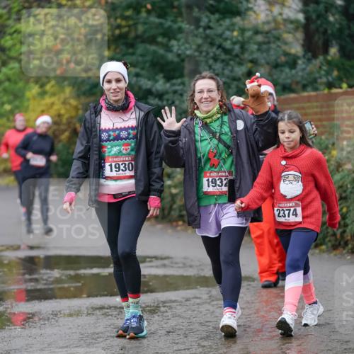 07.12.2025 - St. Pauli X-Mass-Run No. 15 Michael Burmester http://msf.ph/oto/9409440 07.12.2025 11:28:12 Laufen 15, 1930, 1932, 15, 2374 meine-sportfotos.de