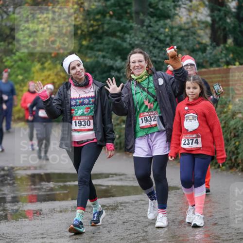 07.12.2025 - St. Pauli X-Mass-Run No. 15 Michael Burmester http://msf.ph/oto/9409447 07.12.2025 11:28:12 Laufen 15, 1930, 5, 1932, 15, 2374 meine-sportfotos.de