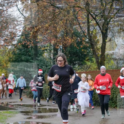 07.12.2025 - St. Pauli X-Mass-Run No. 15 Michael Burmester http://msf.ph/oto/9409448 07.12.2025 09:45:40 Laufen 15, 571, 3354, 1461 meine-sportfotos.de