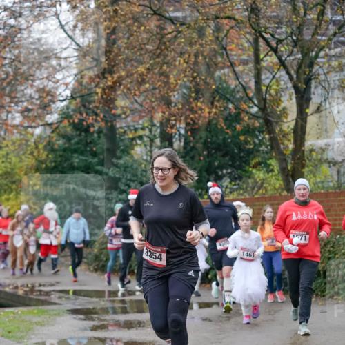 07.12.2025 - St. Pauli X-Mass-Run No. 15 Michael Burmester http://msf.ph/oto/9409454 07.12.2025 09:45:40 Laufen 3354, 4080, 1461, 1, 4, 1, 1571 meine-sportfotos.de