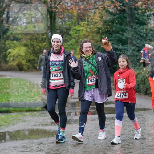 07.12.2025 - St. Pauli X-Mass-Run No. 15 Michael Burmester http://msf.ph/oto/9409471 07.12.2025 11:28:13 Laufen 1930, 1937, 2374, 3021 meine-sportfotos.de