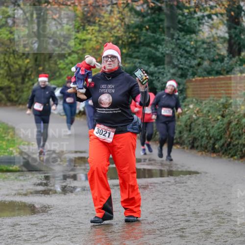 07.12.2025 - St. Pauli X-Mass-Run No. 15 Michael Burmester http://msf.ph/oto/9409486 07.12.2025 11:28:16 Laufen 3021, 2825 meine-sportfotos.de