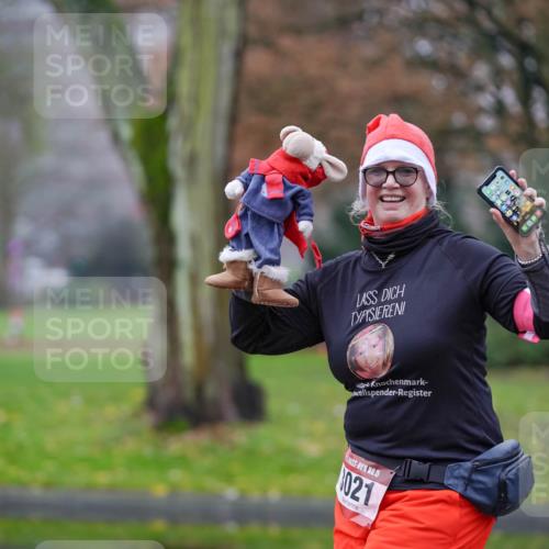 07.12.2025 - St. Pauli X-Mass-Run No. 15 Michael Burmester http://msf.ph/oto/9409518 07.12.2025 11:28:17 Laufen 15, 1021 meine-sportfotos.de