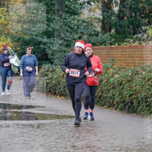 07.12.2025 - St. Pauli X-Mass-Run No. 15 Michael Burmester http://msf.ph/oto/9409527 07.12.2025 11:28:19 Laufen 2825 meine-sportfotos.de