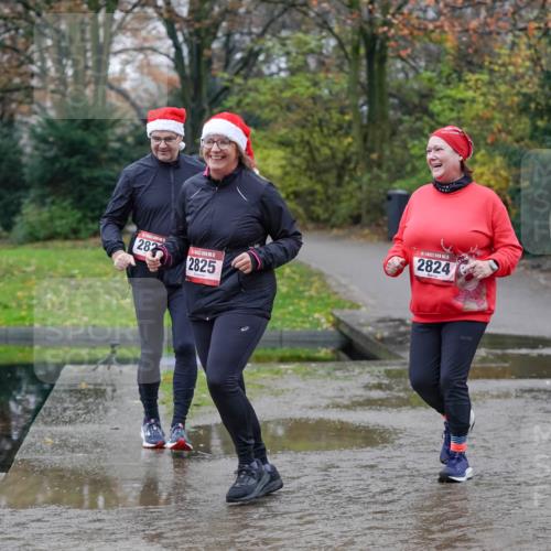 07.12.2025 - St. Pauli X-Mass-Run No. 15 Michael Burmester http://msf.ph/oto/9409548 07.12.2025 11:28:22 Laufen 282, 2825, 2824 meine-sportfotos.de