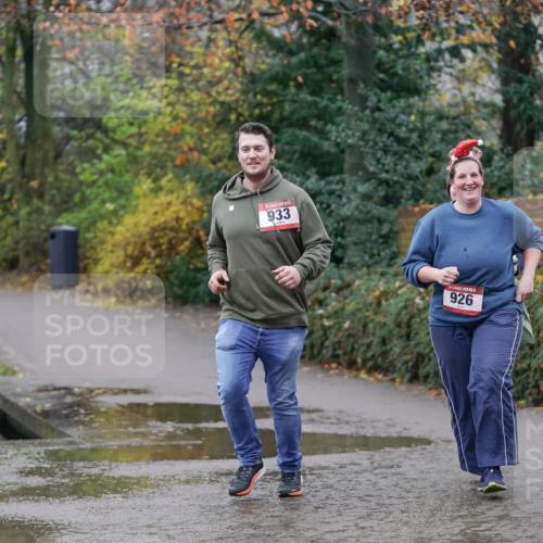 07.12.2025 - St. Pauli X-Mass-Run No. 15 Michael Burmester http://msf.ph/oto/9409562 07.12.2025 11:28:25 Laufen 933, 926 meine-sportfotos.de