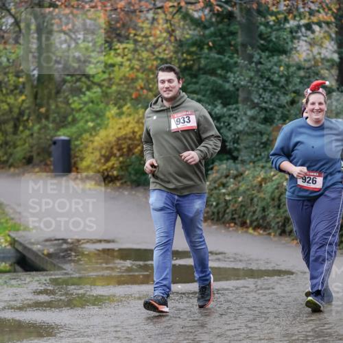 07.12.2025 - St. Pauli X-Mass-Run No. 15 Michael Burmester http://msf.ph/oto/9409566 07.12.2025 11:28:25 Laufen 933, 926 meine-sportfotos.de