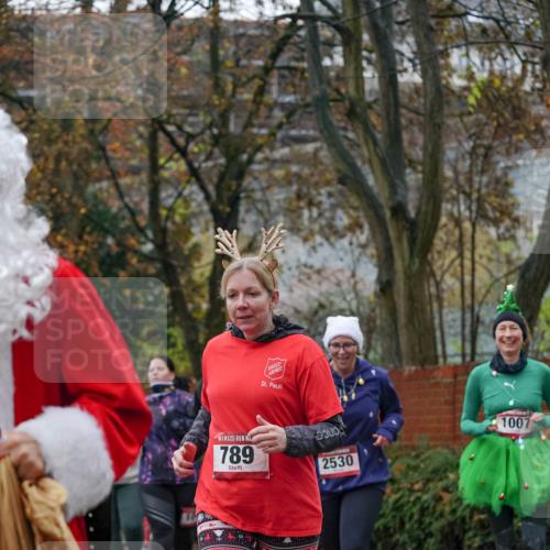 07.12.2025 - St. Pauli X-Mass-Run No. 15 Michael Burmester http://msf.ph/oto/9409576 07.12.2025 09:45:51 Laufen 789, 2530, 1007 meine-sportfotos.de